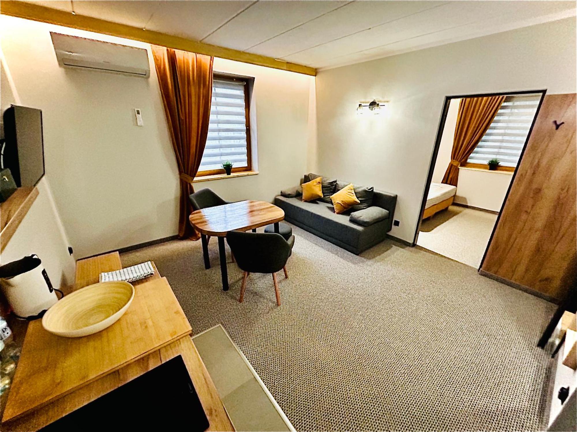 Hotel Czerwone Korale Cielimowo 외부 사진